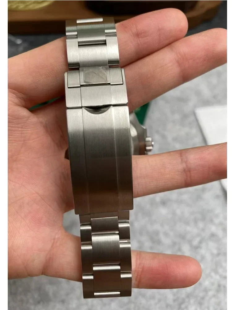 Bransoleta Oyster ze stali nie – Rolex Watch Submariner recenzja i cena