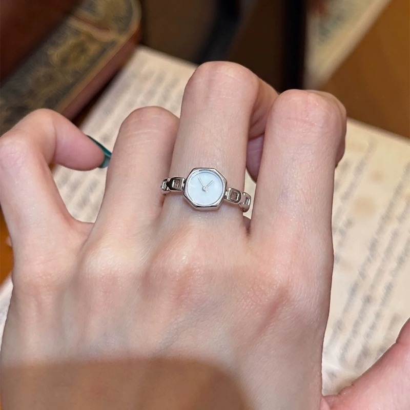 Wyjątkowy pierścionek w kształ – Unique Jewelry Watches recenzja i cena