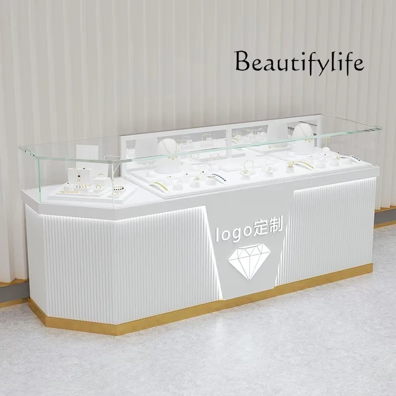 Wystawa okularów Złoty zegarek – Jewelry And Watches Exhibition recenzja i cena